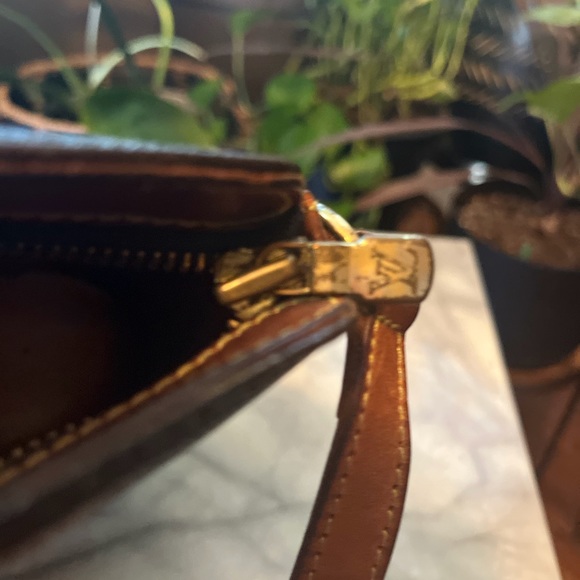 Vintage Louis Vuitton Monogram Canvas Cross Body Bag - Picture 8 of 15